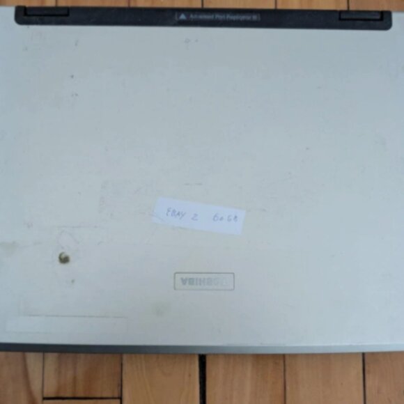 Vintage Toshiba Tecra A3X Intel Pentium 1.73GHz 2GB 60GB Windows XP Home Laptop - Picture 6 of 11